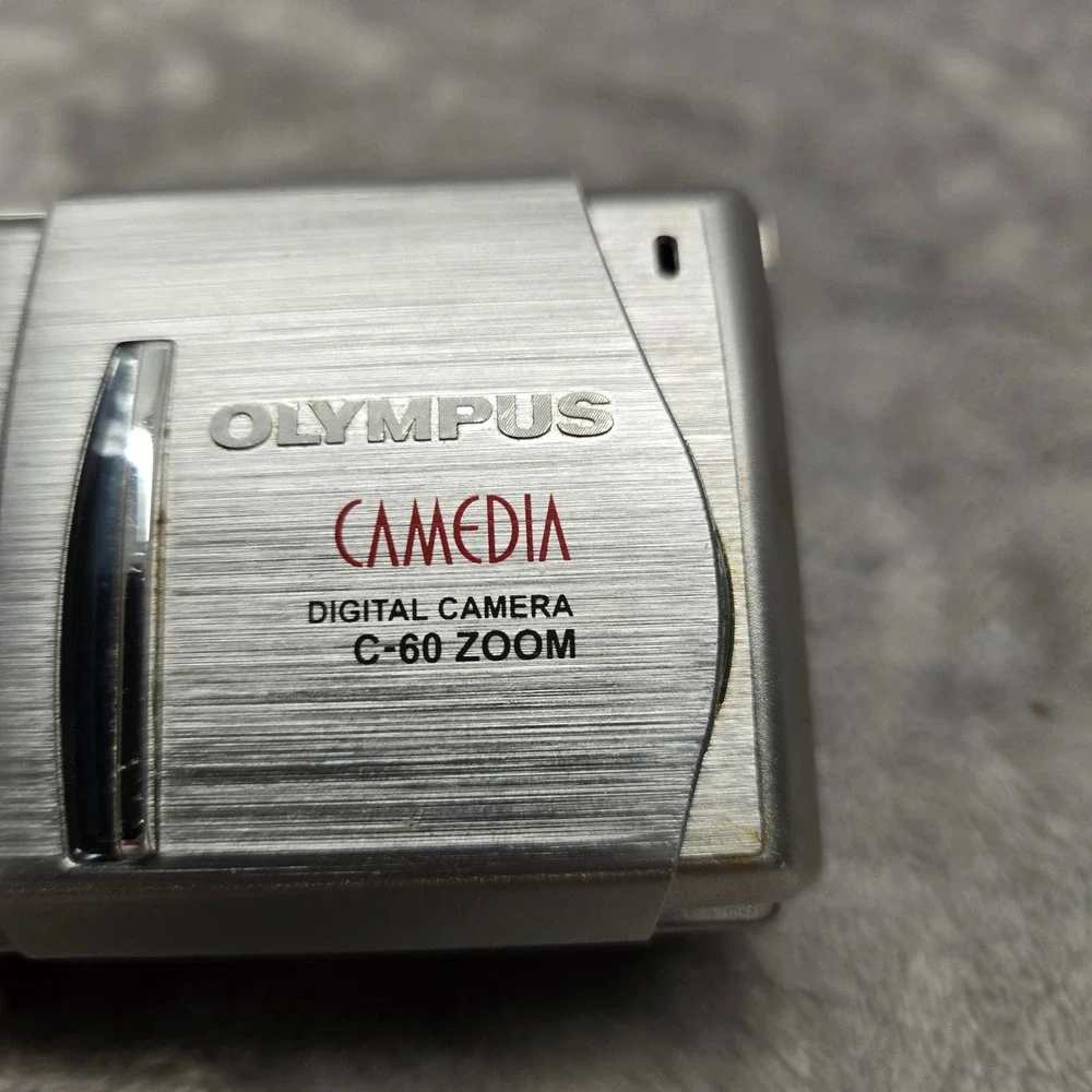 Olympus Camedia C-60 Zoom 6.1MP Digital Camera Silver PARTS ONLY C60 3x Optical